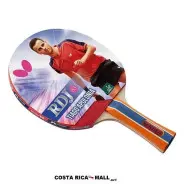 Raqueta de Ping Pong TIAGO APOLONIA RDJ-S3 BUTTERFLY. Raqueta de ping pong BUTTERFLY RDJ-S3 (Tiago Apolonia). Ideal para principiantes. Ofrece Control 80.5, Spin 67 y Speed 64.5, con una esponja de 1.92 mm.