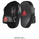 Guantes para coach ADIDAS ADISBAC014 para entrenamiento de boxeo y precisión deportivo. Color Negro con Rojo