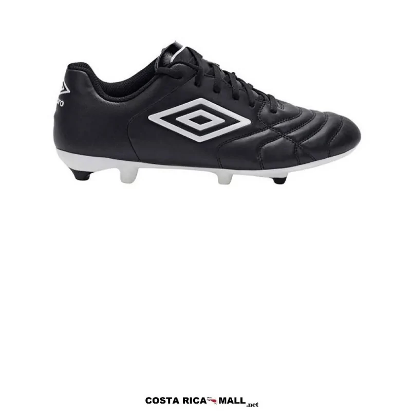 Tacos para Fútbol Campo UMBRO CLASSIC XI 81897U-C97 con diseño clásico, cuero sintético resistente, plantilla acolchada.